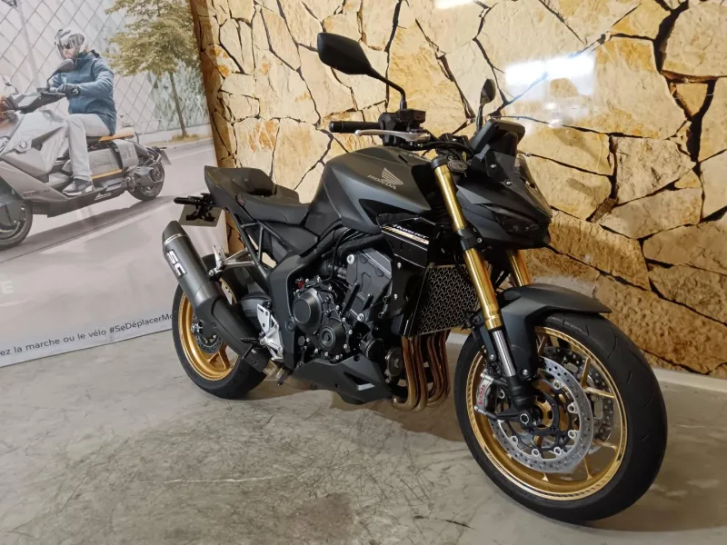 HONDA 1000 HORNET SP .