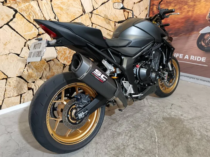 HONDA 1000 HORNET SP .