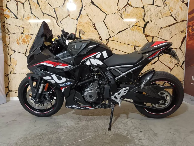 SUZUKI GSX-8R 800
