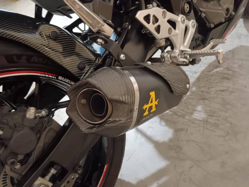 SUZUKI GSX-8R 800