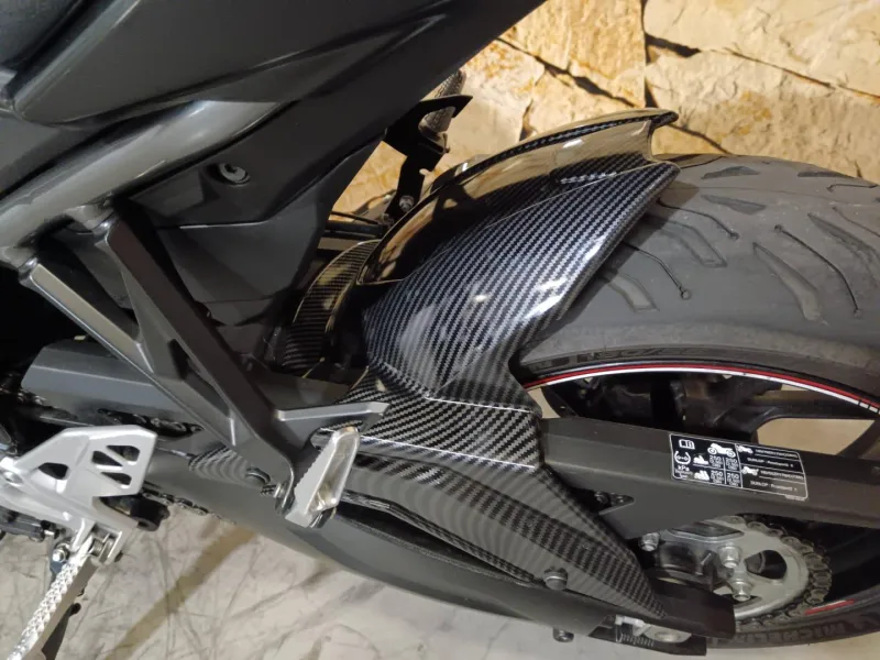 SUZUKI GSX-8R 800