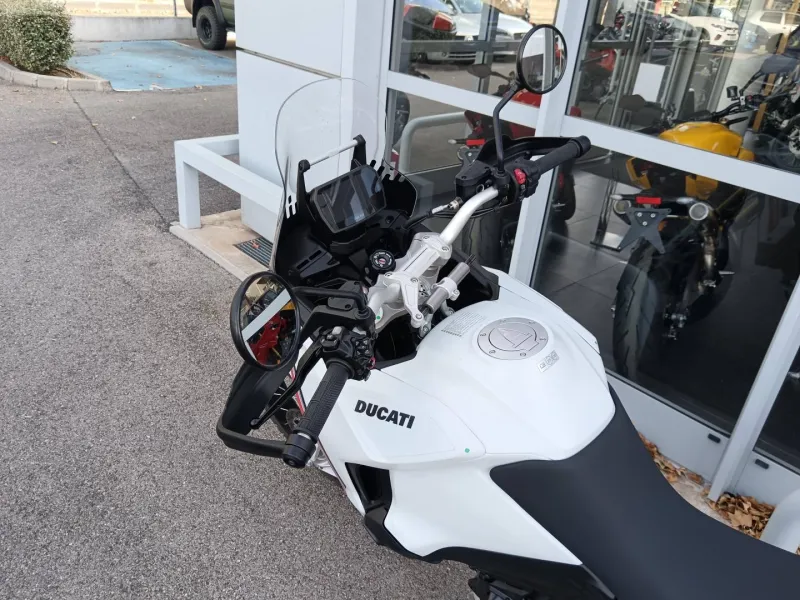 DUCATI V2