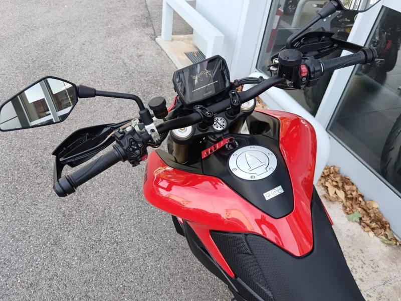 DUCATI V2