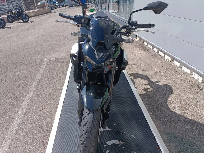 KAWASAKI 900 125 CH 2025 1ER MAIN A SAISIR (Z900)