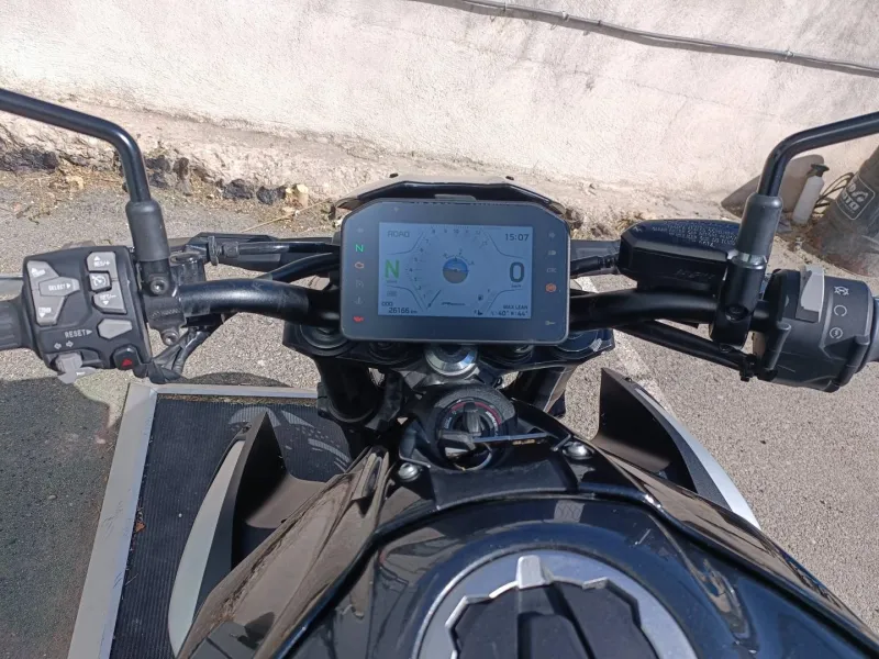 KAWASAKI 900 125 CH 2025 1ER MAIN A SAISIR (Z900)