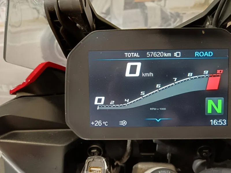 BMW 900 XR .