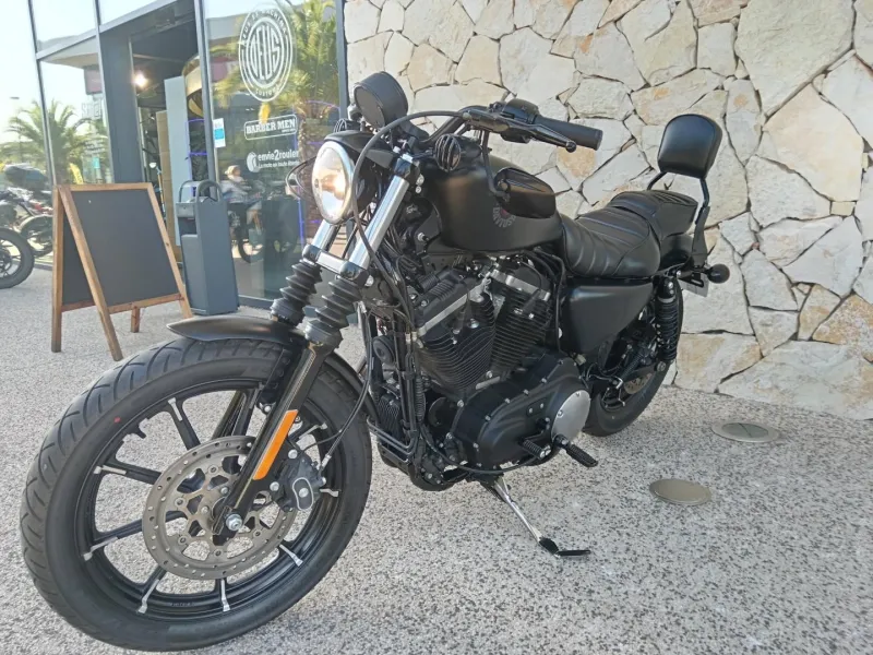 HARLEY-DAVIDSON XL 883 Iron Couleur 2020