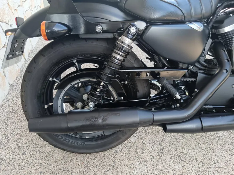 HARLEY-DAVIDSON XL 883 Iron Couleur 2020