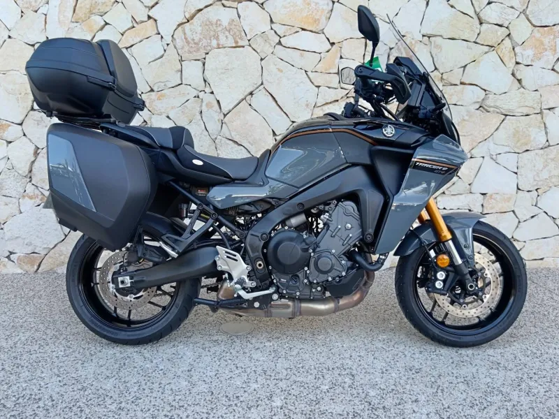 YAMAHA 9 900 GT +