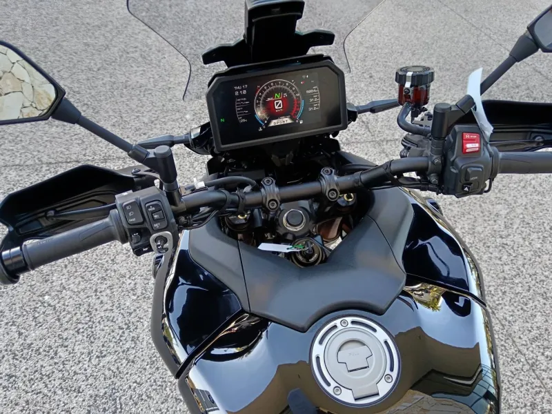 YAMAHA 9 900 GT +
