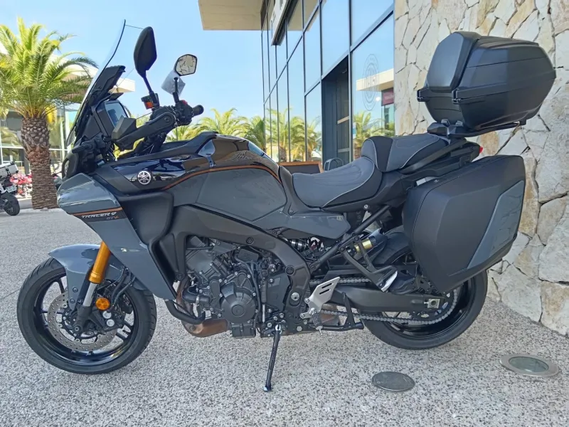 YAMAHA 9 900 GT +