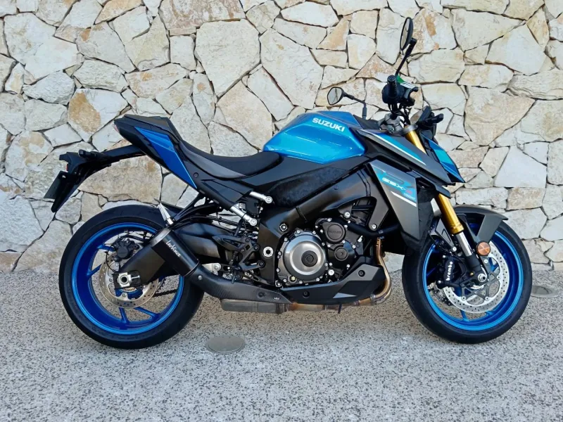 SUZUKI 1000 2026 + options. (GSXS)