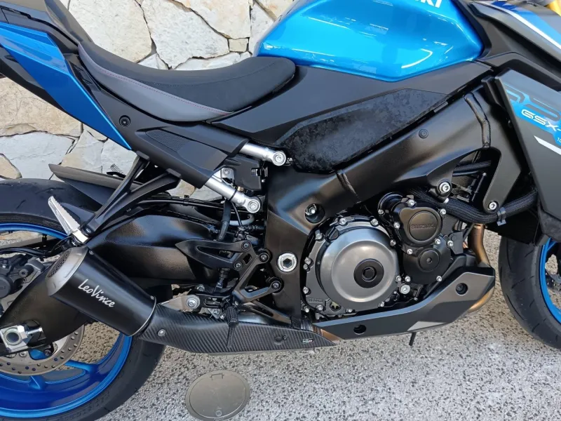 SUZUKI 1000 2026 + options. (GSXS)