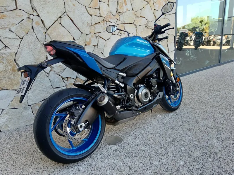 SUZUKI 1000 2026 + options. (GSXS)