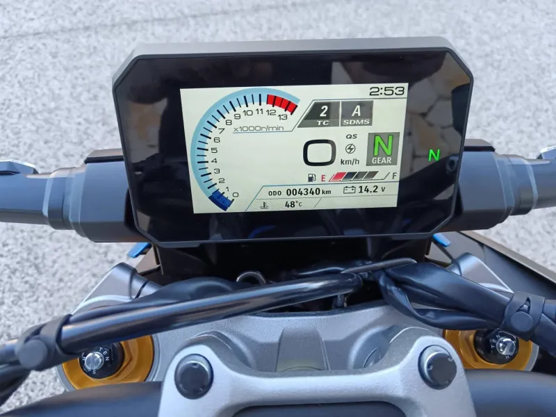 SUZUKI 1000 2026 + options. (GSXS)