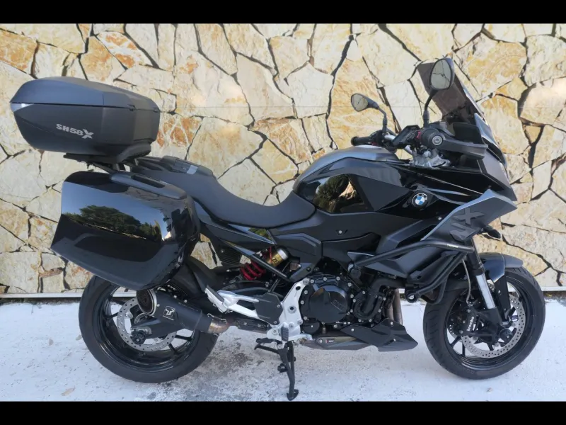 BMW 900 XR A2 Style Triple Black Finition Pro + Options ( F900XR )