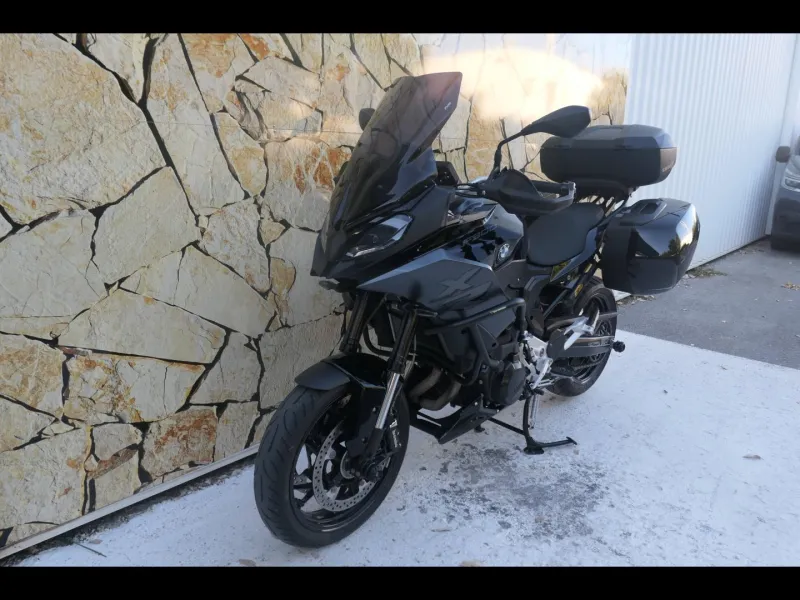 BMW 900 XR A2 Style Triple Black Finition Pro + Options ( F900XR )