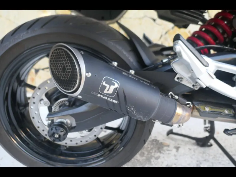 BMW 900 XR A2 Style Triple Black Finition Pro + Options ( F900XR )
