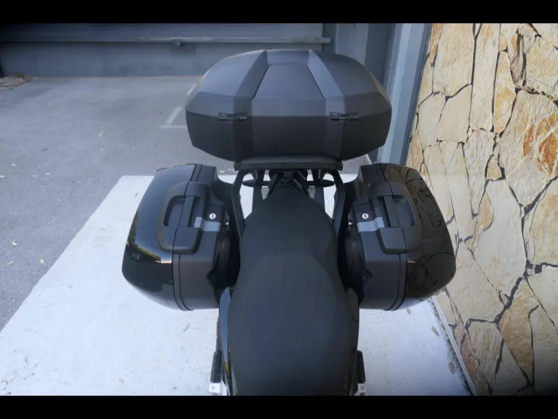 BMW 900 XR A2 Style Triple Black Finition Pro + Options ( F900XR )