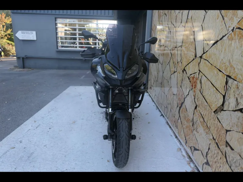 BMW 900 XR A2 Style Triple Black Finition Pro + Options ( F900XR )