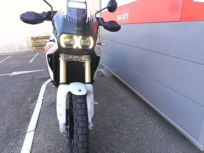 DUCATI V2 1ERE MAIN / GTIE 07/08/2030