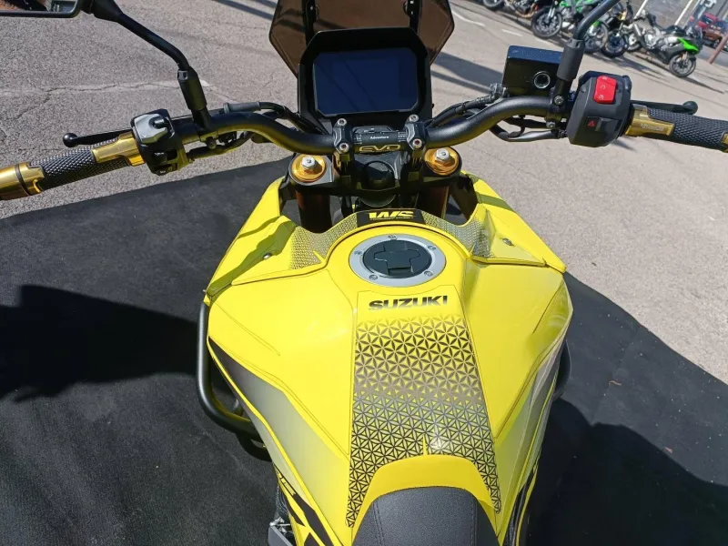 SUZUKI 800 DE PACK TOURER