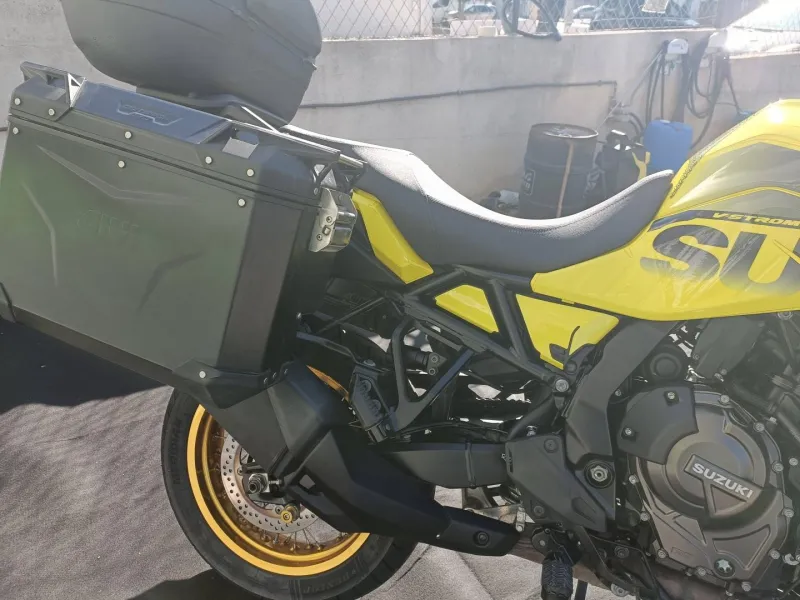 SUZUKI 800 DE PACK TOURER