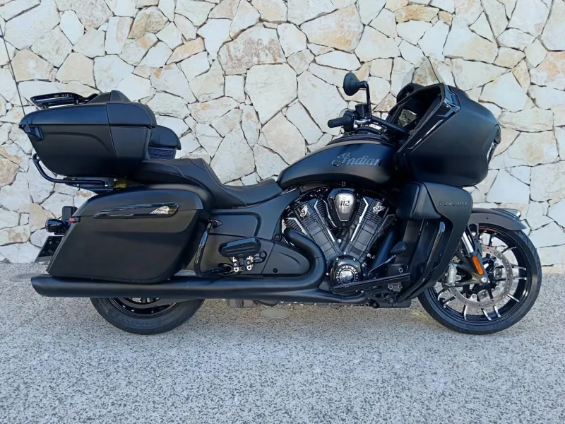 INDIAN 1768 Dark Horse 2025  1470km