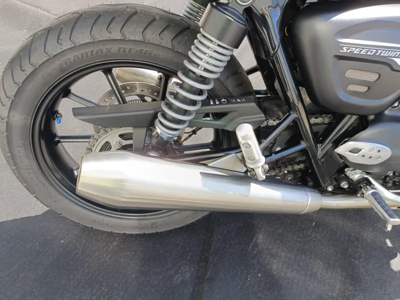 TRIUMPH 900 BRIDER A2 PNEUS NEUF REVISEE