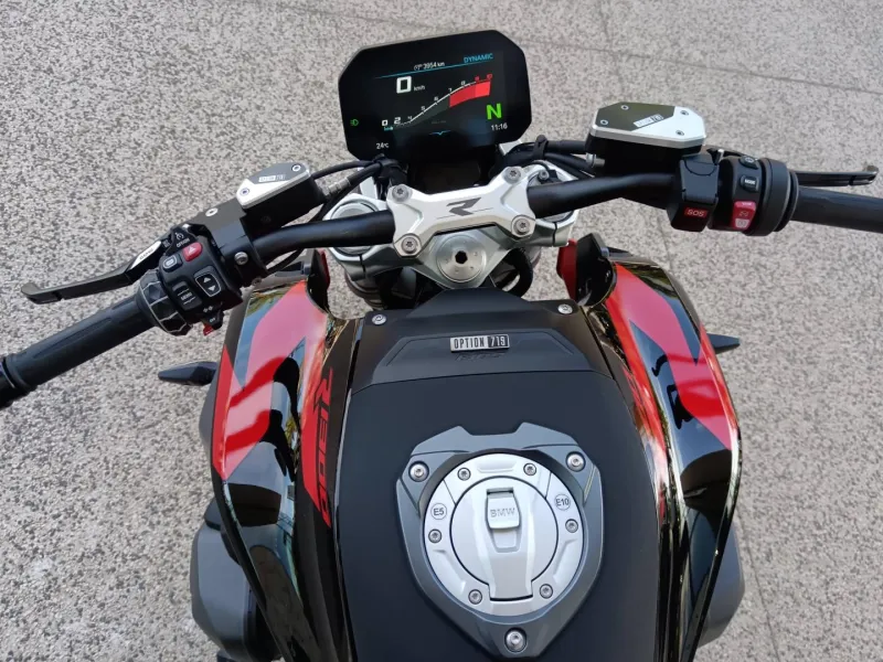 BMW 1300 R FULL PACK ET 719