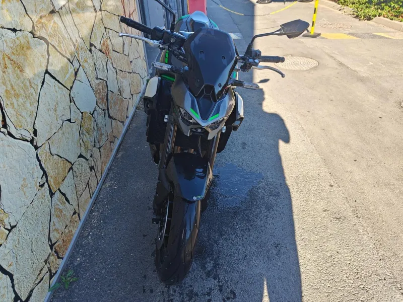 KAWASAKI 900 (Z900)