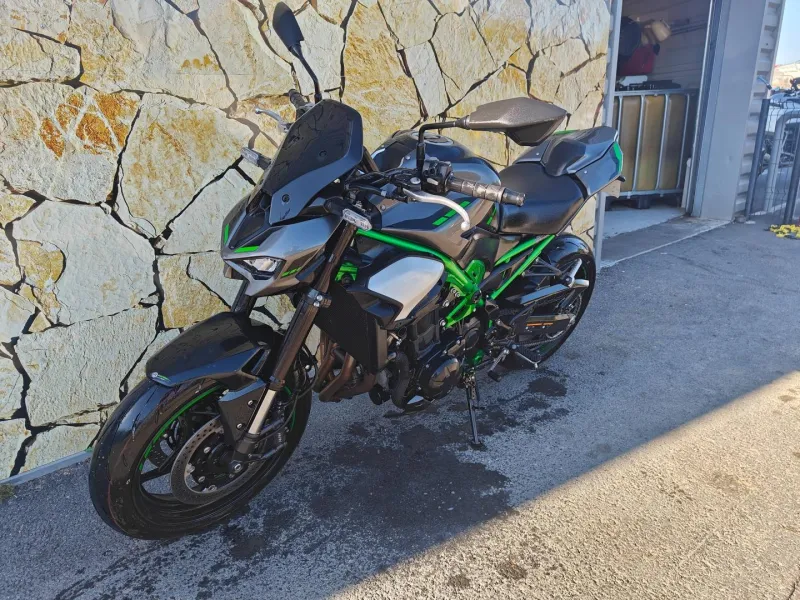 KAWASAKI 900 (Z900)