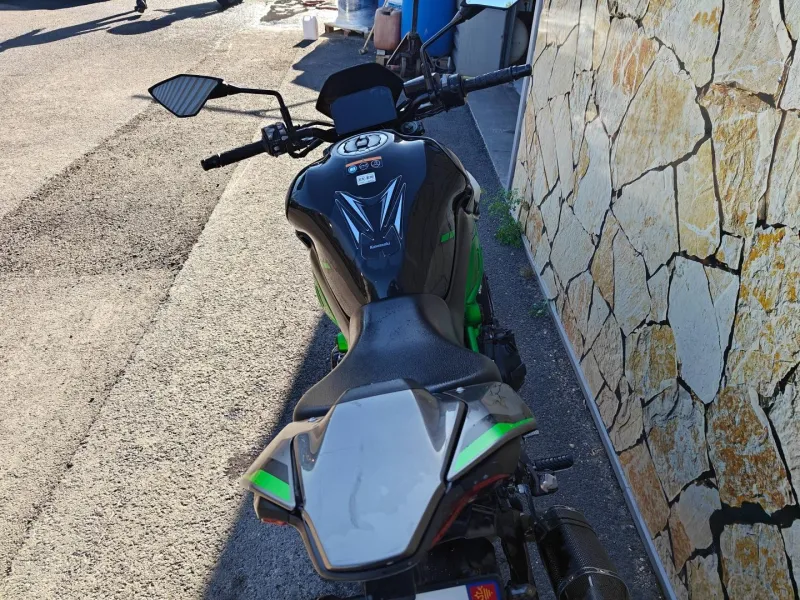 KAWASAKI 900 (Z900)