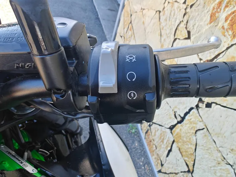 KAWASAKI 900 (Z900)