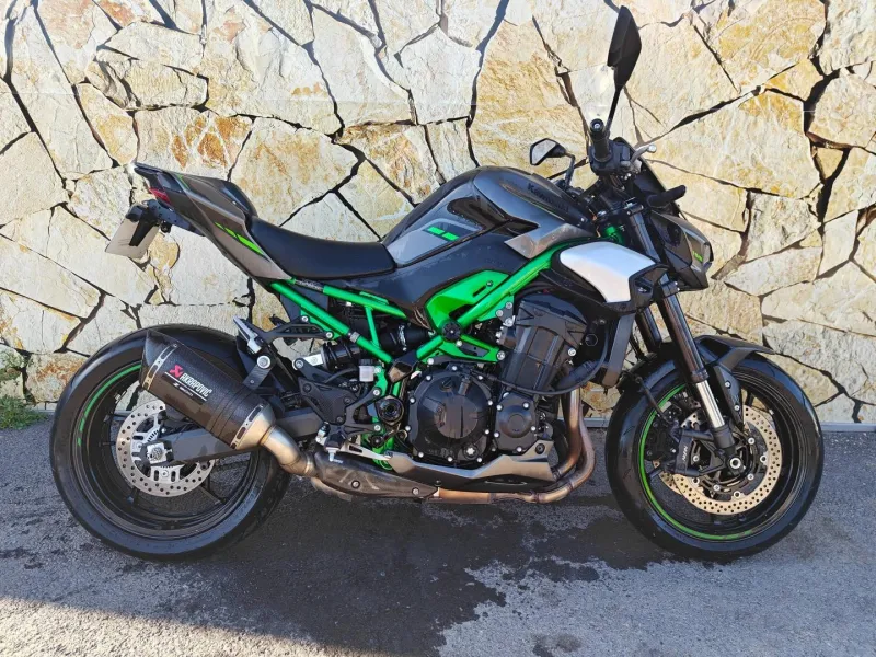 KAWASAKI 900 (Z900)