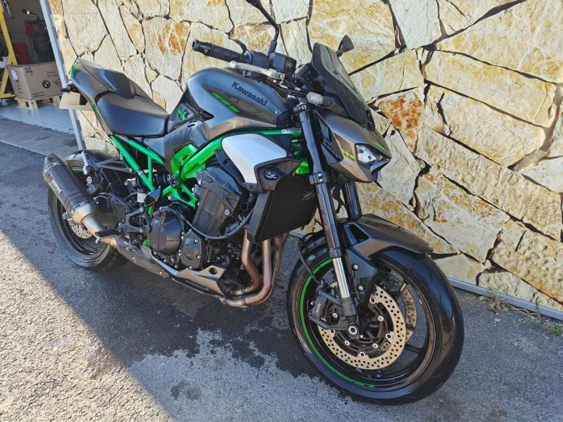 KAWASAKI 900 (Z900)