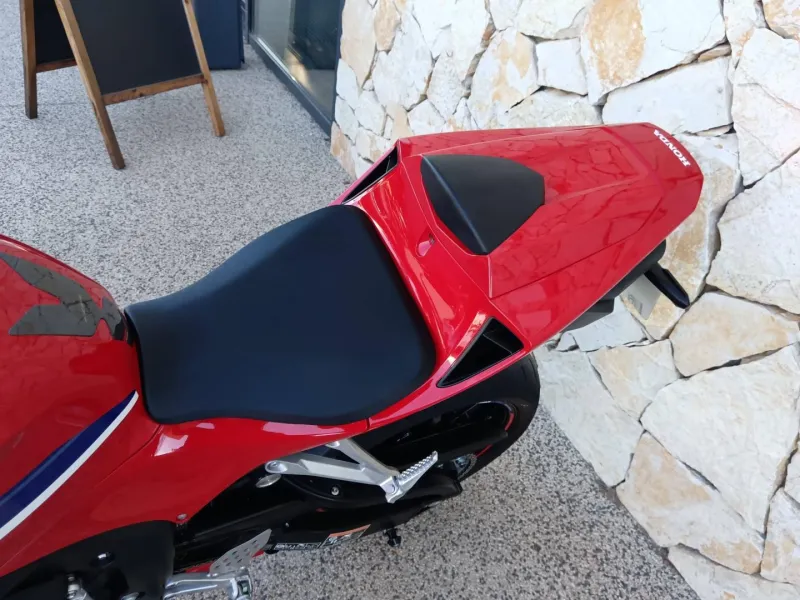HONDA 600 RR + options  cbr600rr