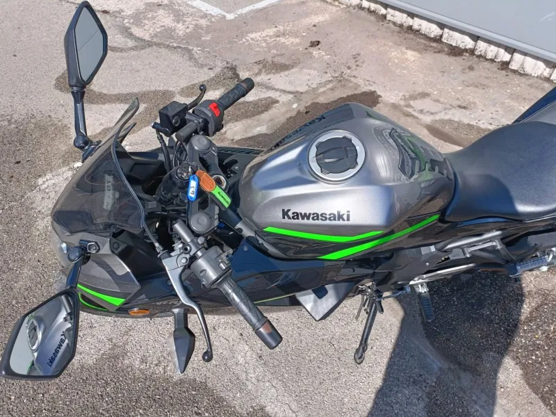 KAWASAKI 125 GAR 13/06/2030 POT,BULLE,CAPEAU DE SELLE A SAISIR