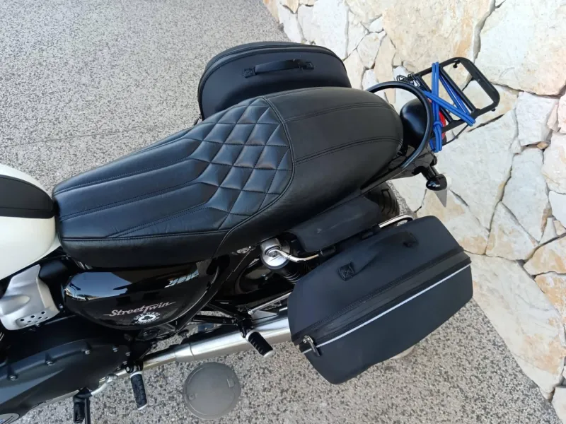 TRIUMPH 900 ABS beaucoup options