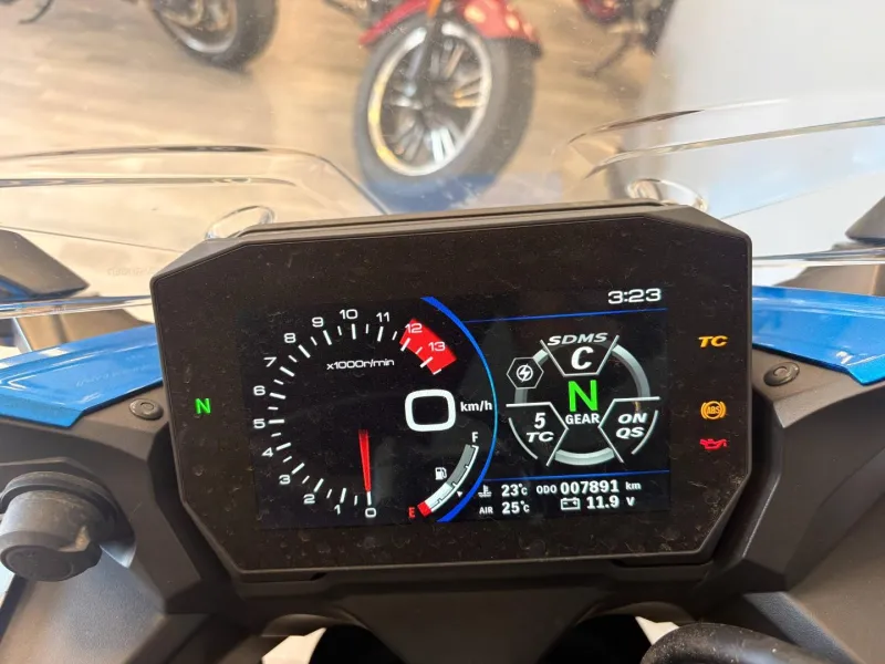 SUZUKI 1000 2024