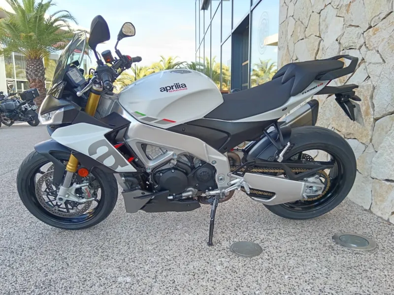 APRILIA 1100 V4 Euro 5 175cv 1er main