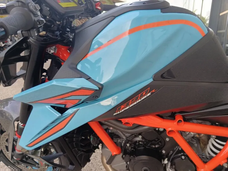 KTM 1390 R MODELE UNIQUE. + OPTIONS