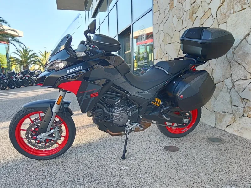 DUCATI V2 S Travel