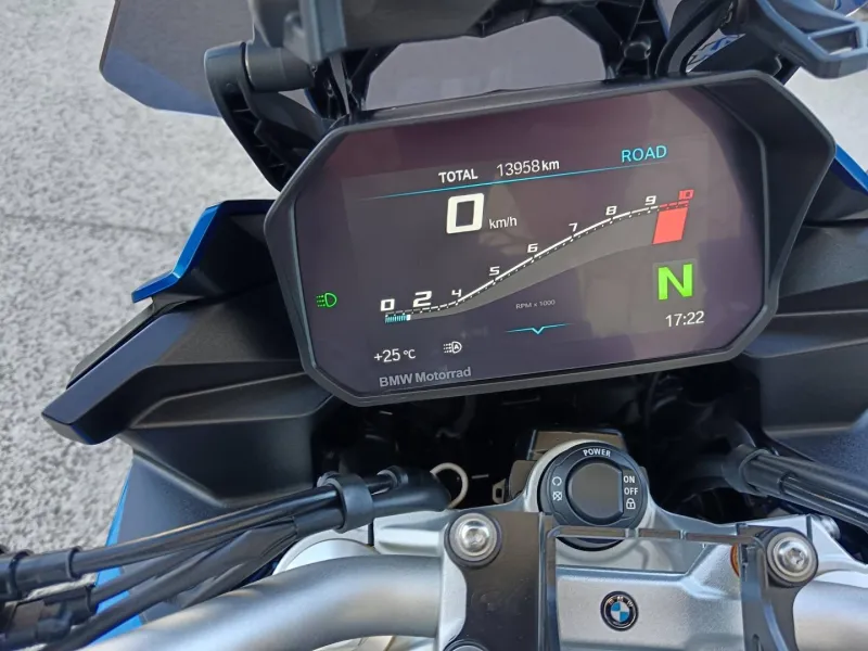 BMW 900 XR