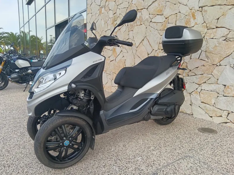 PIAGGIO MP3 300 HPE ABS ASR + option
