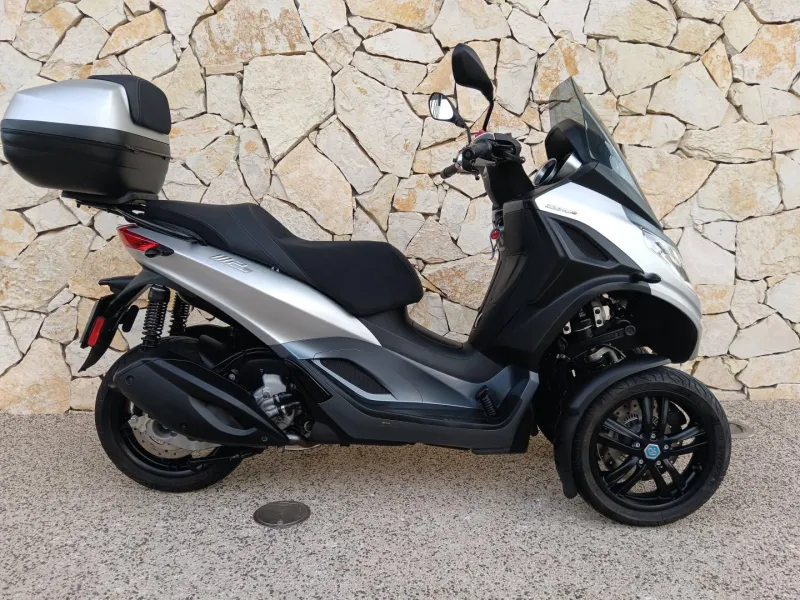 PIAGGIO MP3 300 HPE ABS ASR + option