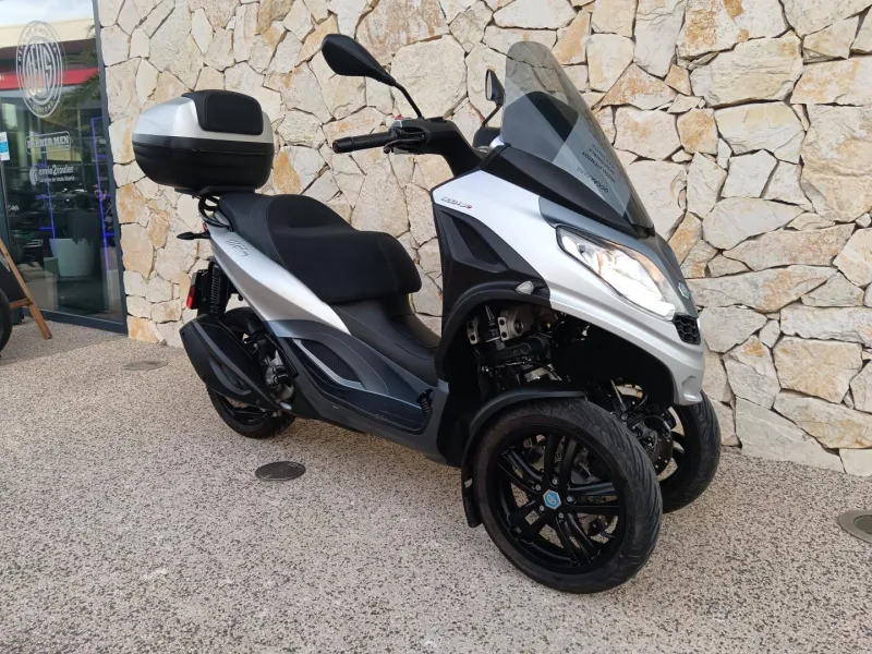 PIAGGIO MP3 300 HPE ABS ASR + option