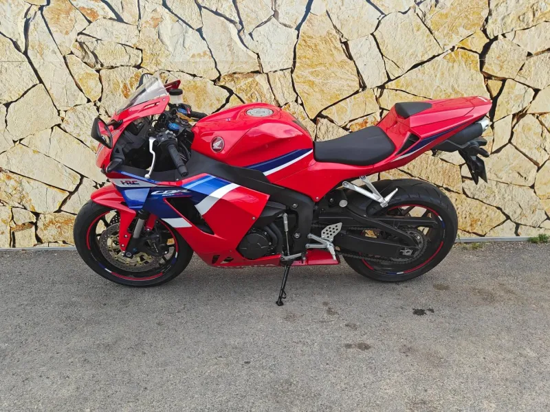HONDA CBR 600 RR