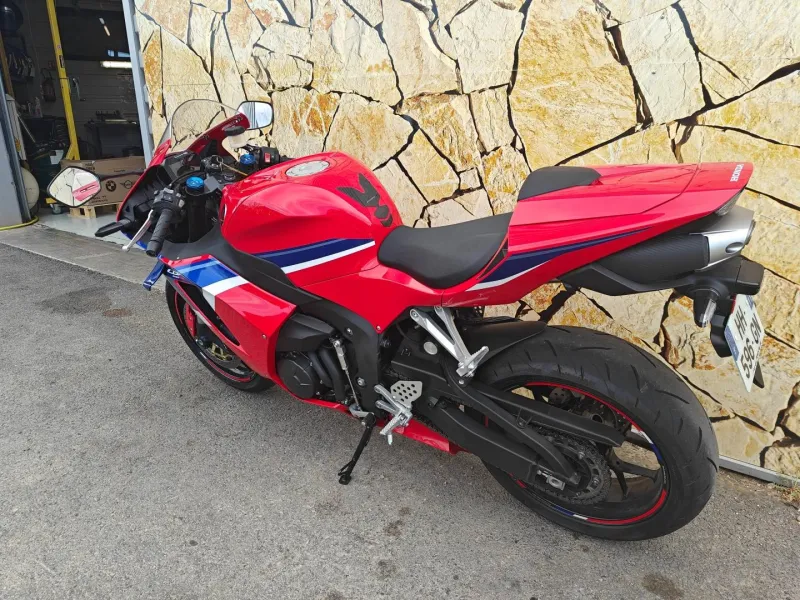HONDA CBR 600 RR