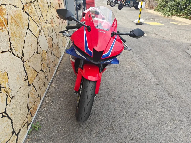 HONDA CBR 600 RR